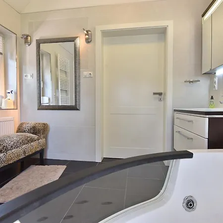 Residenz 11 아파트